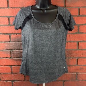 Layers Woman's XS Grey Activewear Top –‎ Casual, Workout, Athletic